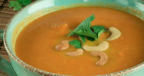 Roasted Carrot Ginger Cashew Soup