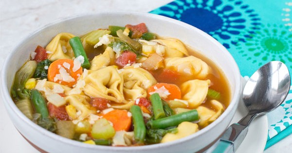 30-Minute Veggie Tortellini Soup
