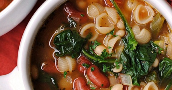 Olive Garden Inspired Minestrone Soup