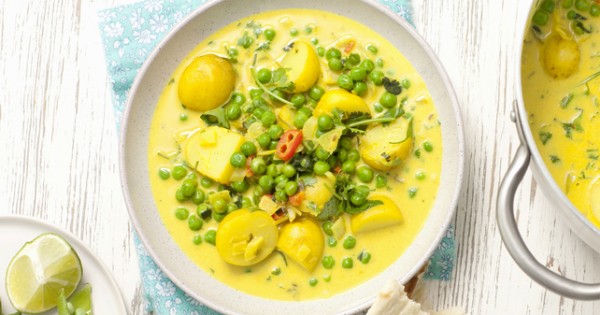 Coconut-Turmeric Curry with Potatoes and Peas