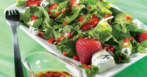 Refreshing salad with Le Gris Bleu cheese