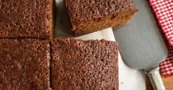 One-Bowl Gingerbread Cake for a Crowd (+ video)