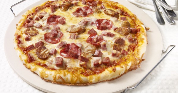 Amoré meat lovers' pizza